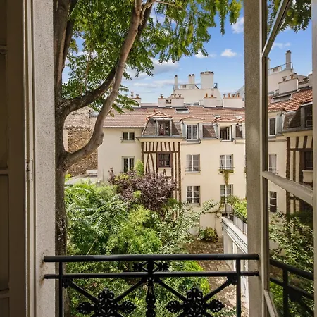 Bnbnook - Experience Life In Latin Quarter Paris