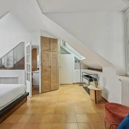 Bnbnook - Experience Life In Latin Quarter Paris